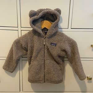 Size 2 Patagonia fleece bear zip up